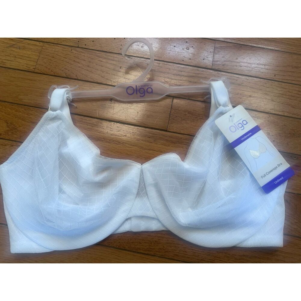 NWT Olga $100 Underwire Full Coverage Bra White